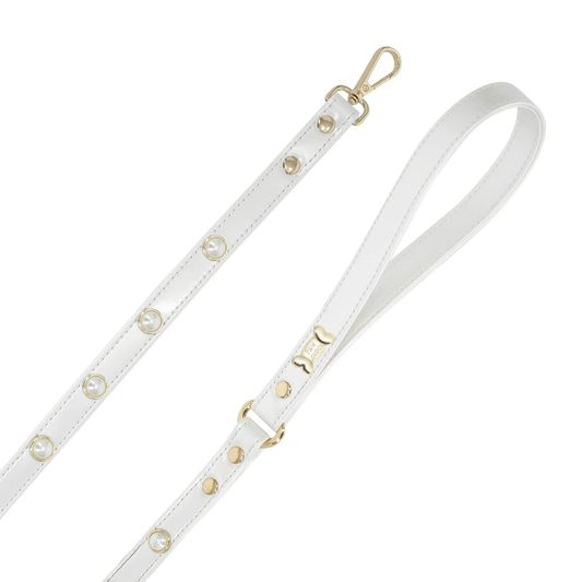 Shelly Pearl Shiny White Leather Dog Leash 🦪 - PAW LONDON